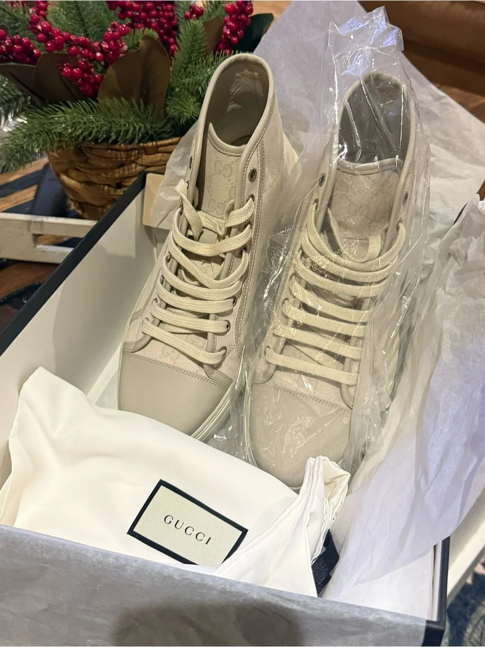 Gucci Cream/Beige High-Top Women's Sneakers